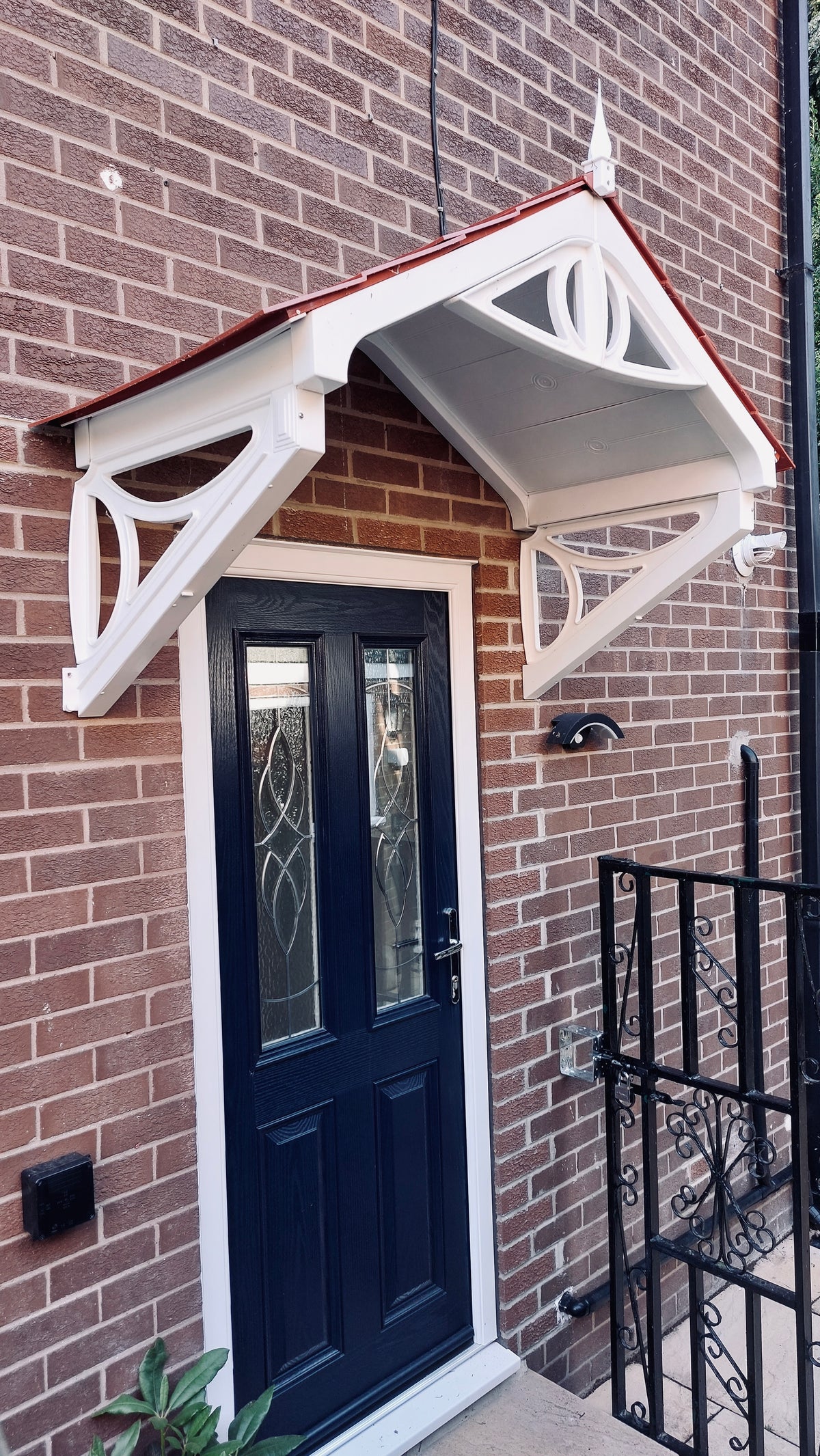Rockingham Door Canopy - Width 121cm, Height 97cm, Depth 75cm